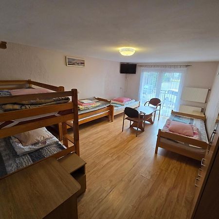 Bed and Breakfast U Zosi Пизувка Екстер'єр фото