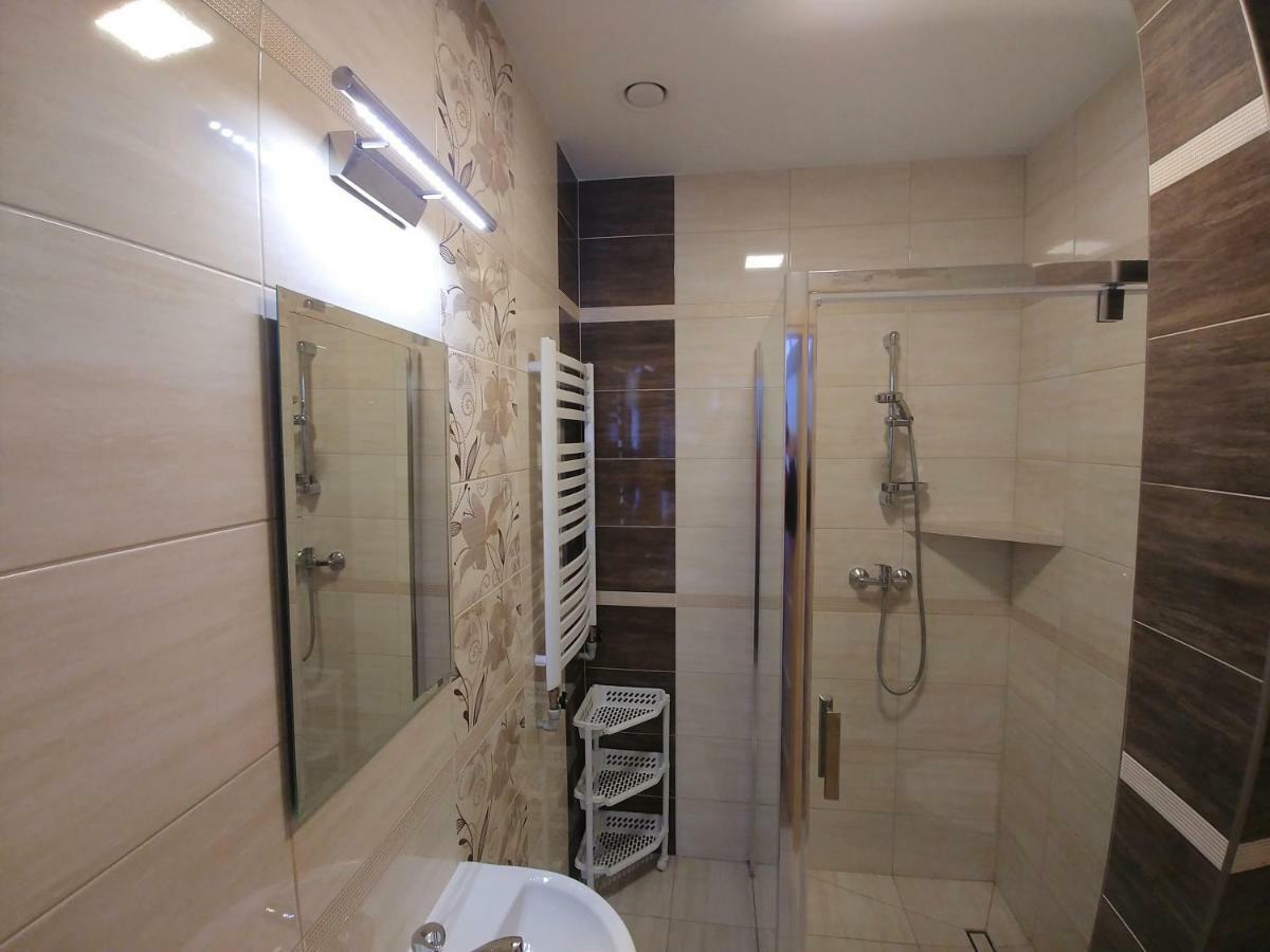 Bed and Breakfast U Zosi Пизувка Екстер'єр фото